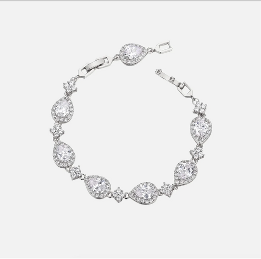 Pear shaped bracelet